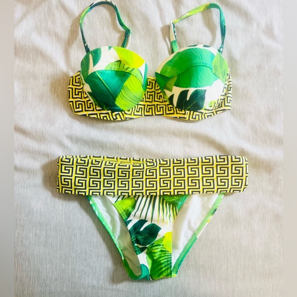 Women's Size 4 Two Piece Bikini - Picture 1 of 3